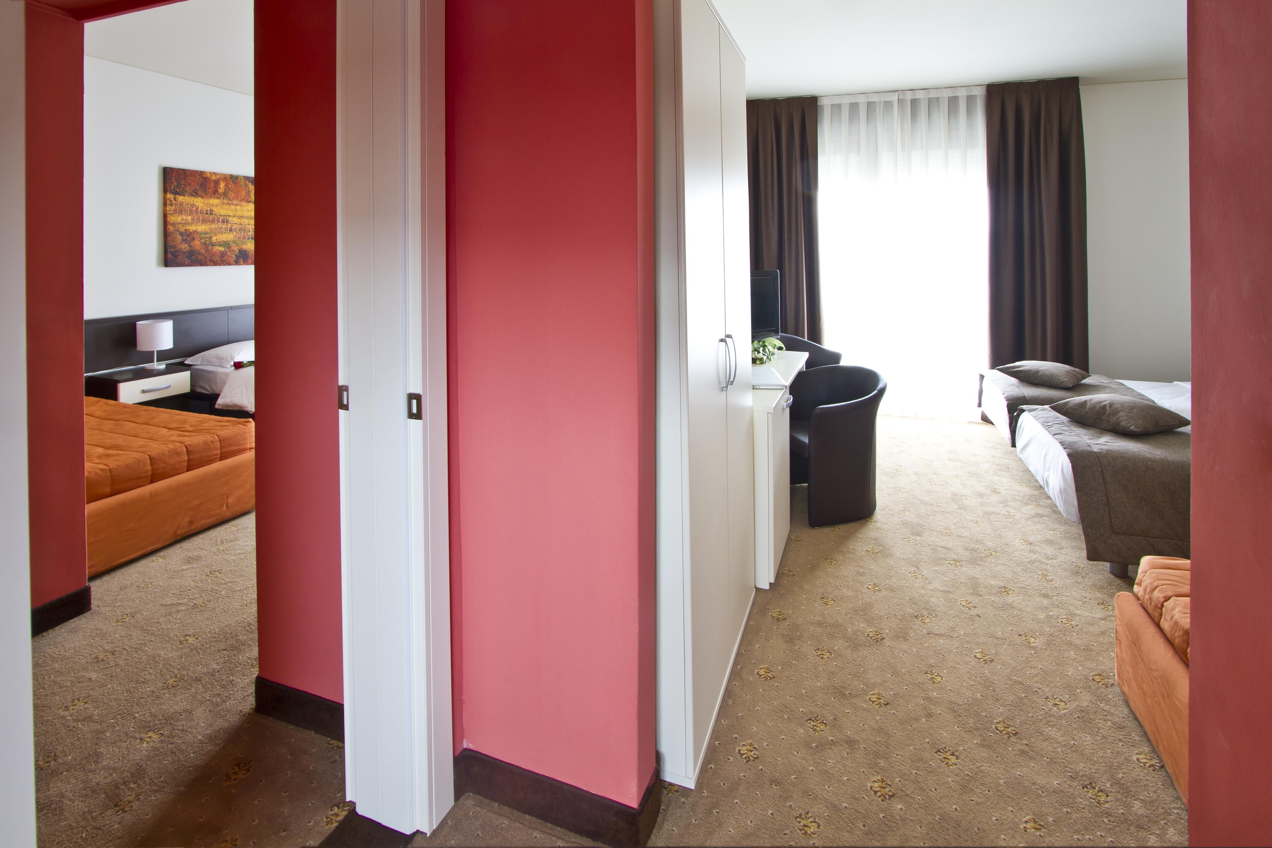 Hotel Eurorest Конельяно Экстерьер фото