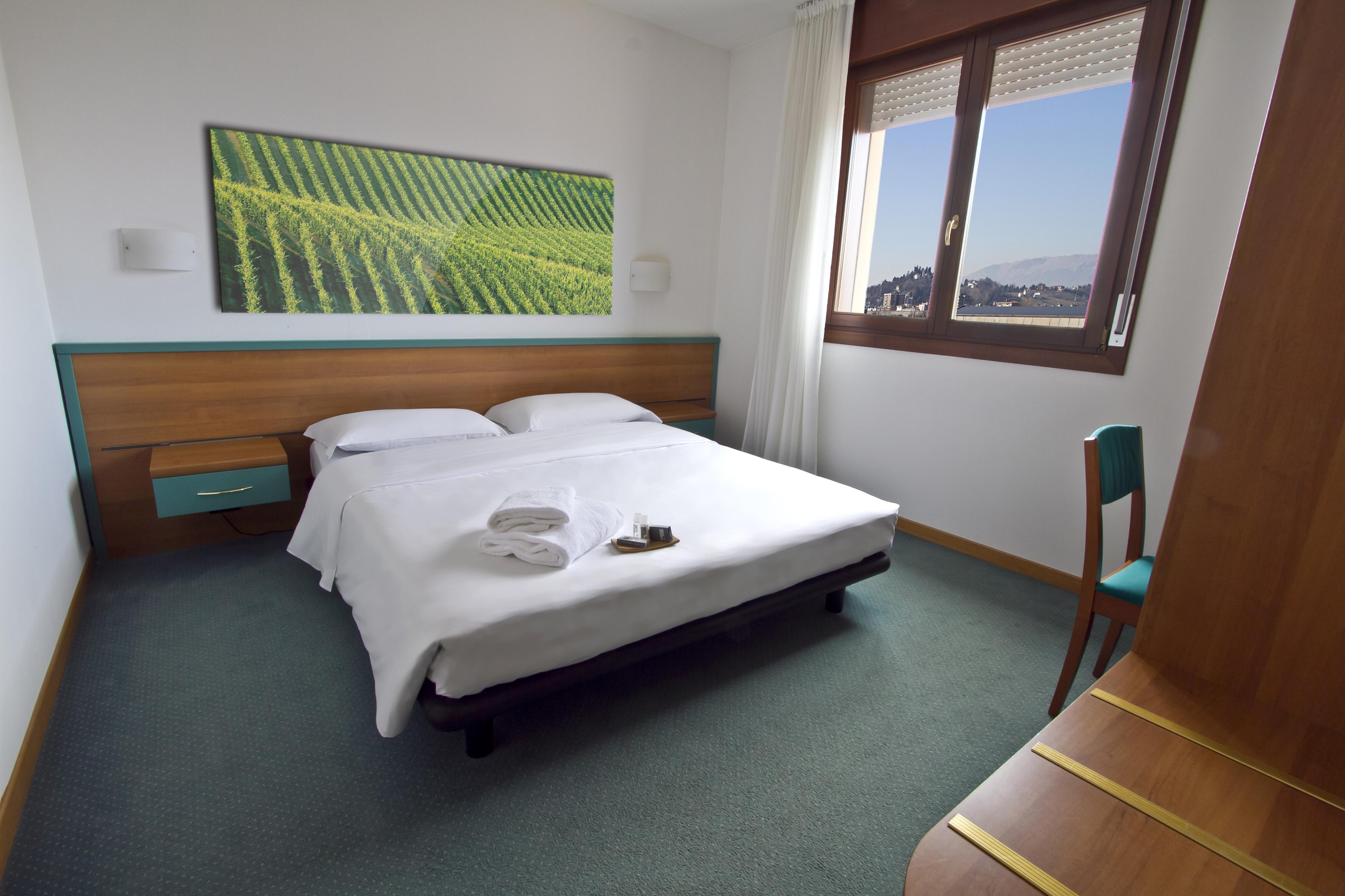 Hotel Eurorest Конельяно Экстерьер фото
