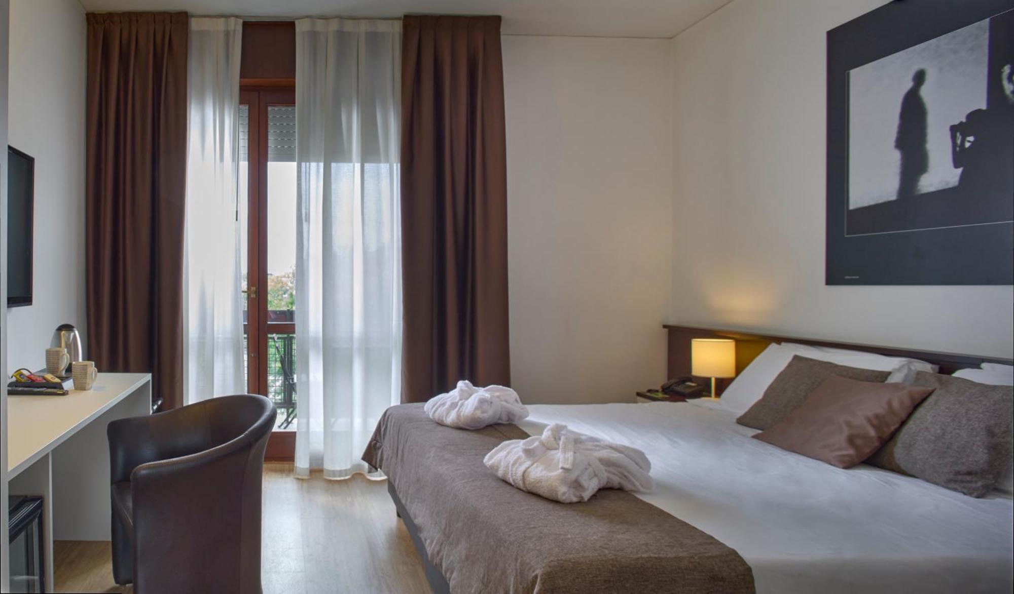 Hotel Eurorest Конельяно Экстерьер фото