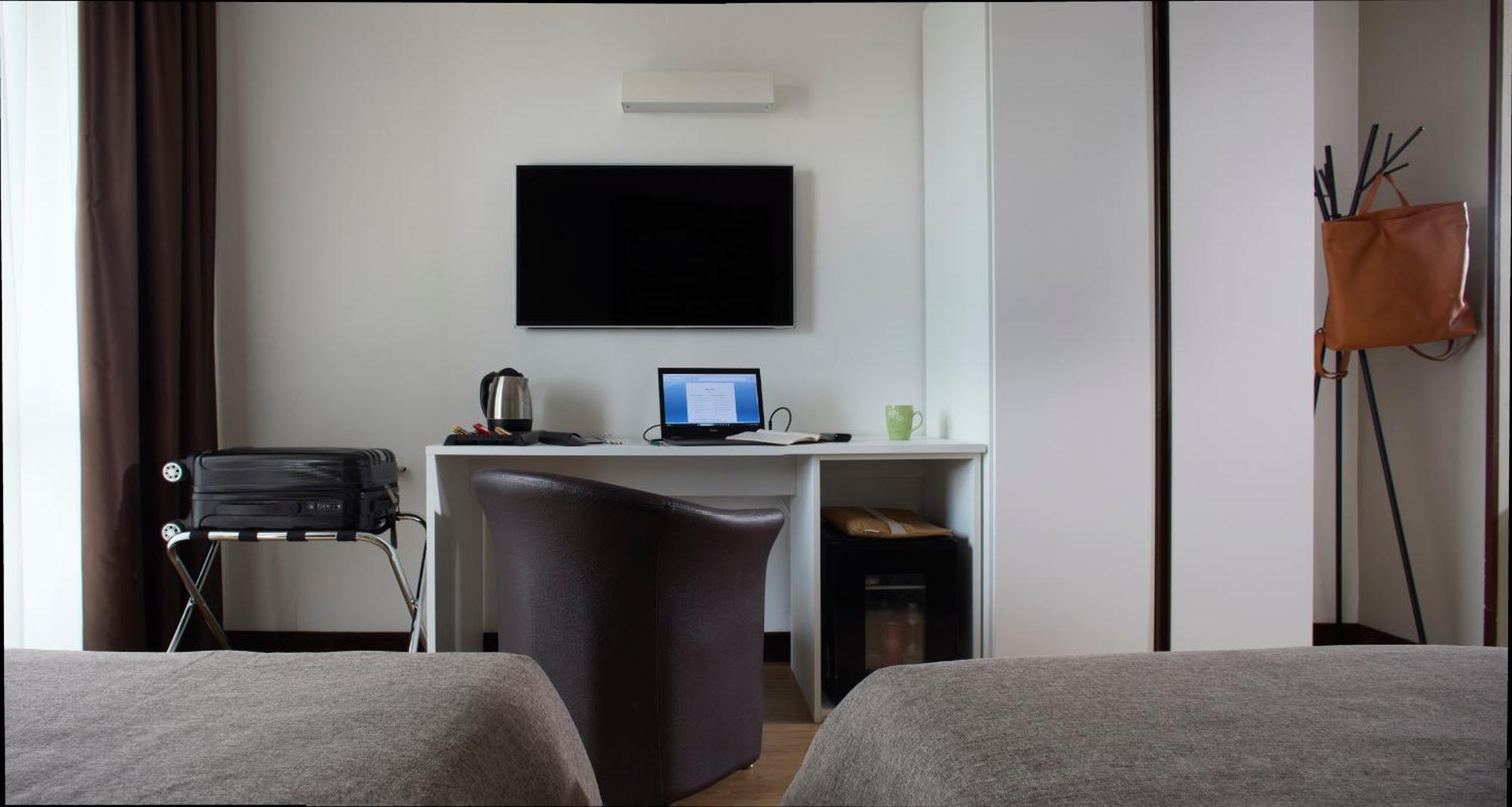 Hotel Eurorest Конельяно Экстерьер фото