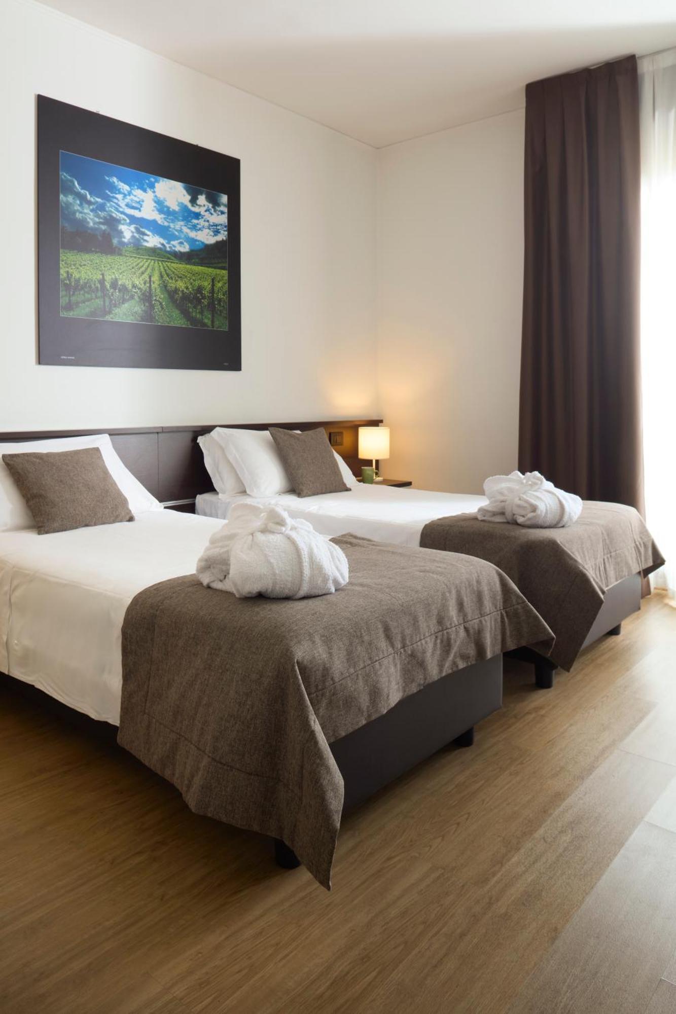 Hotel Eurorest Конельяно Экстерьер фото