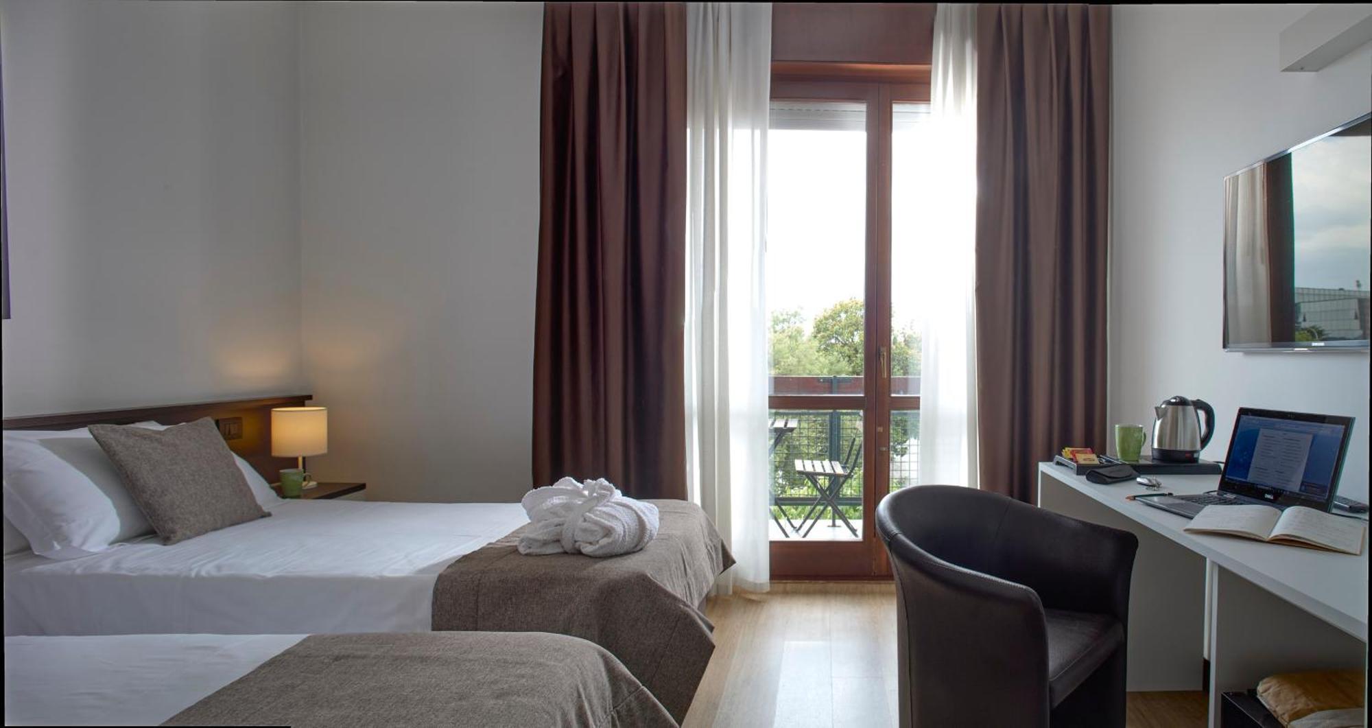 Hotel Eurorest Конельяно Экстерьер фото