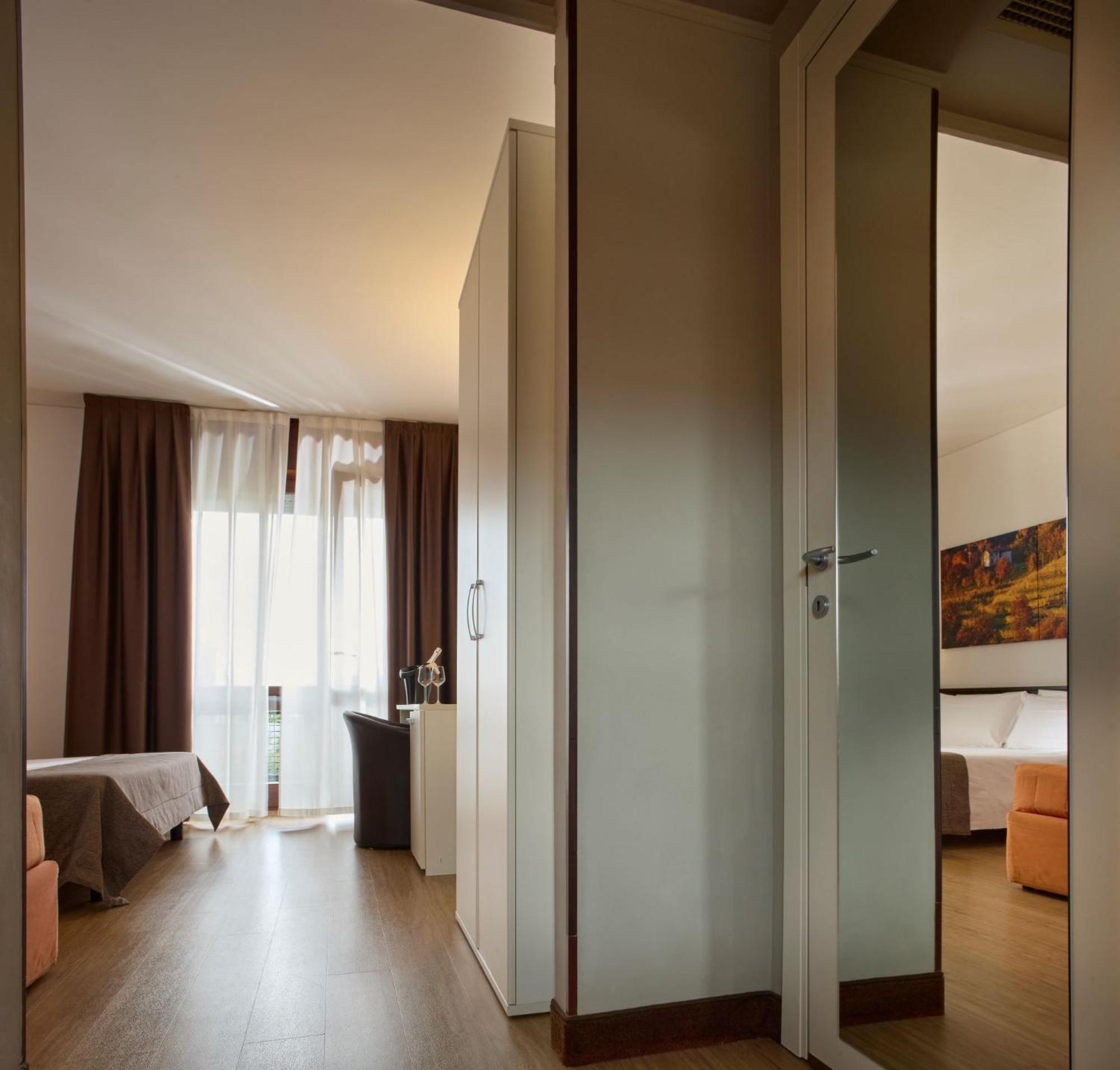 Hotel Eurorest Конельяно Экстерьер фото