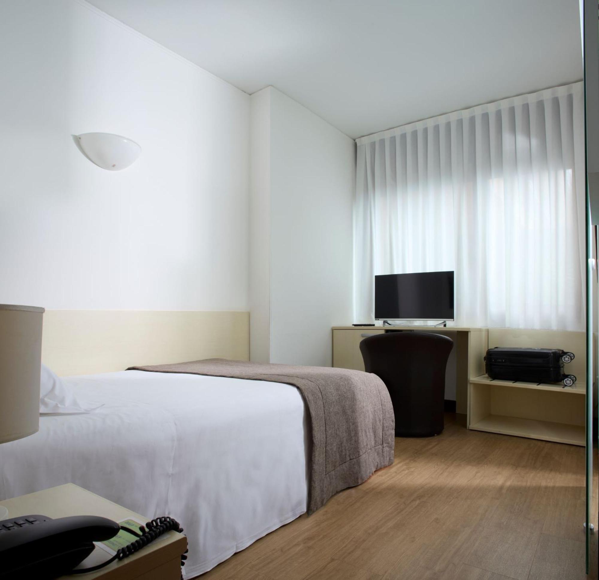Hotel Eurorest Конельяно Экстерьер фото