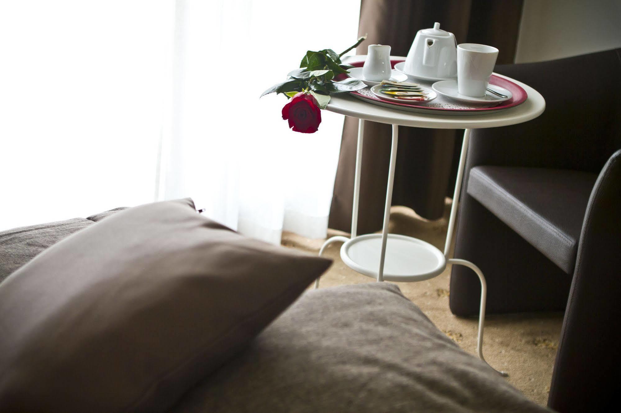 Hotel Eurorest Конельяно Экстерьер фото