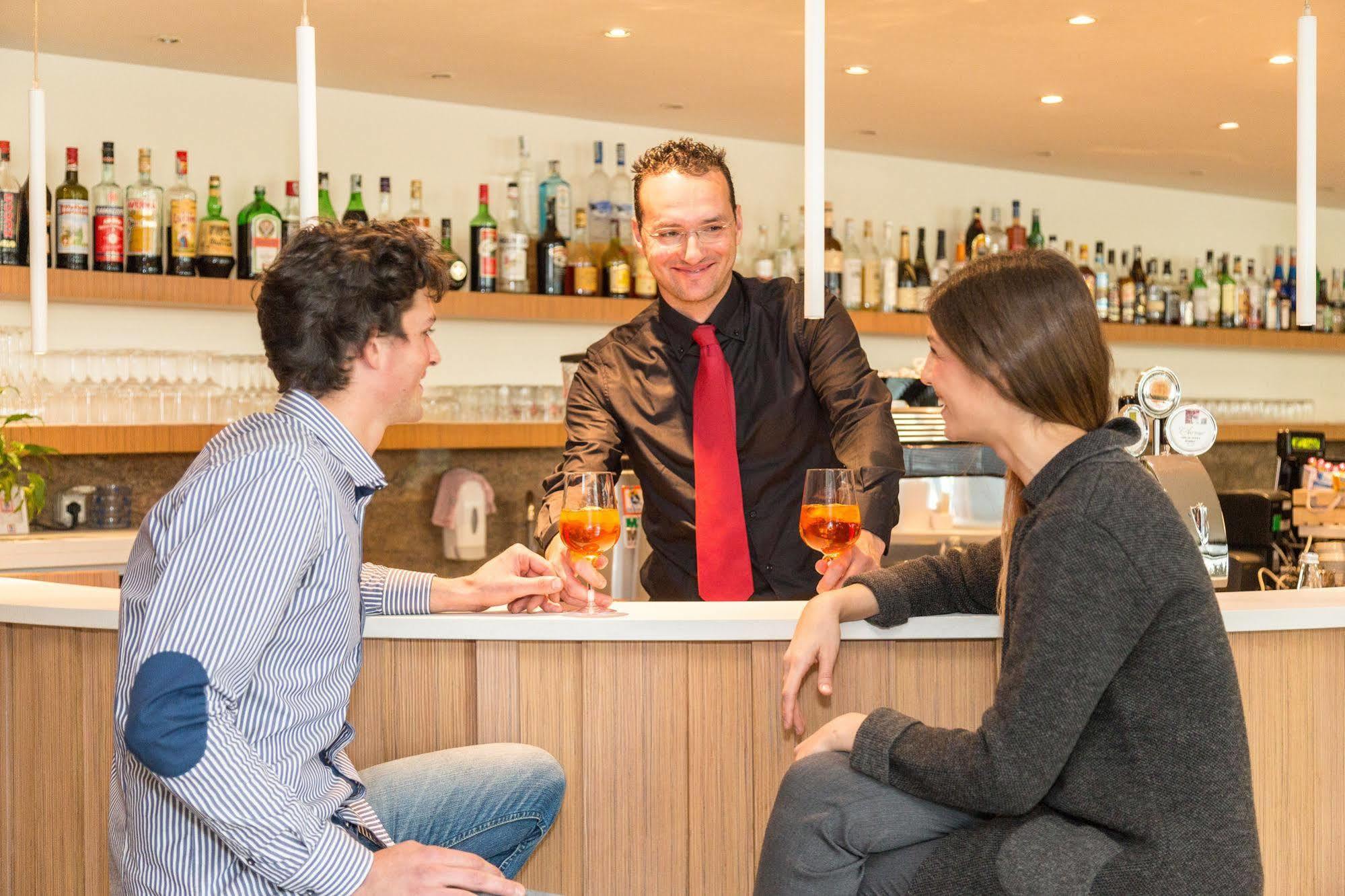 Hotel Eurorest Конельяно Экстерьер фото